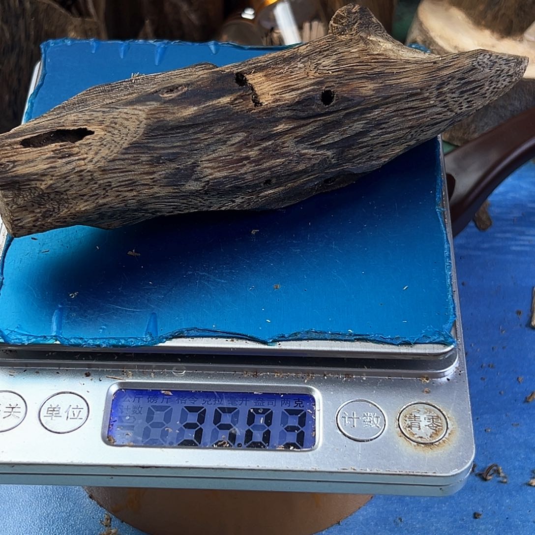 香料绿奇楠虫漏白棋35克