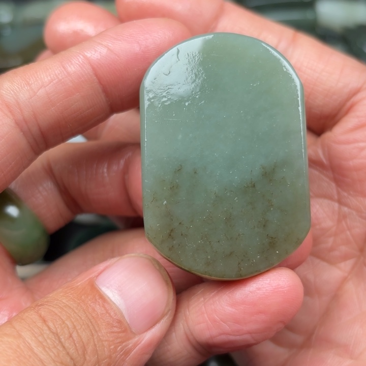 和田玉吊坠未镶嵌