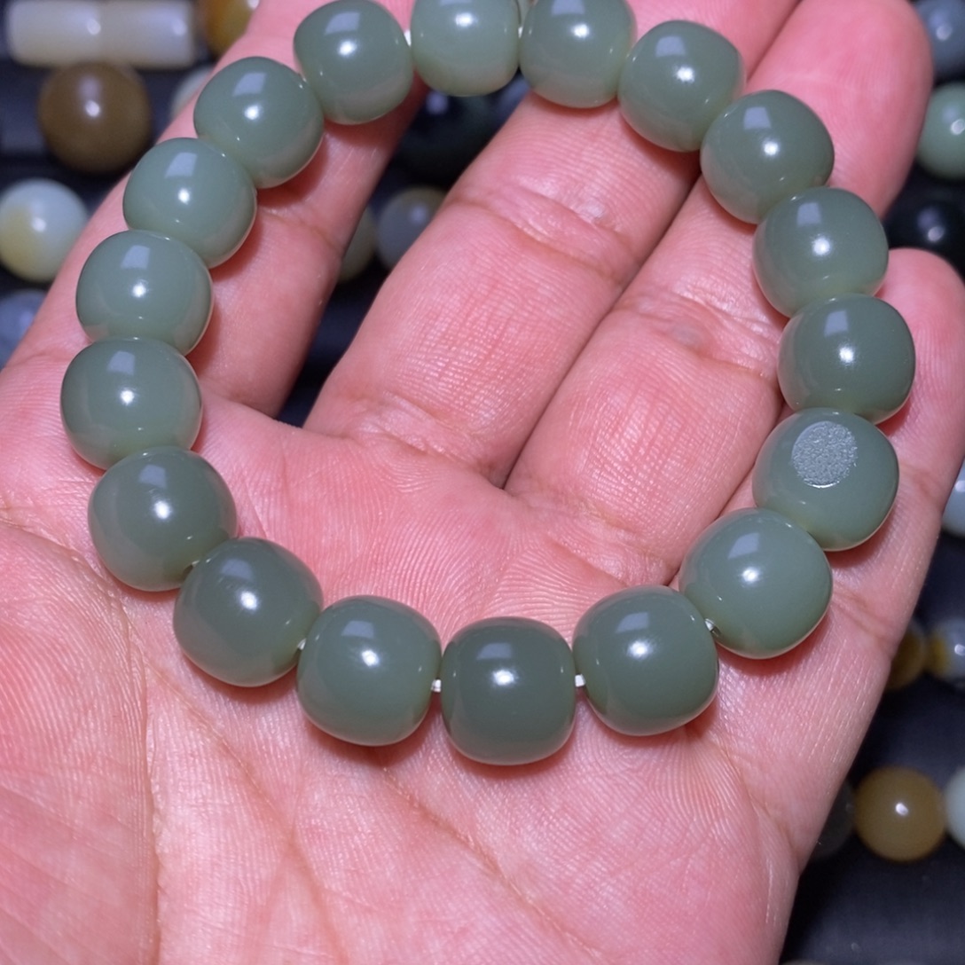 和田玉（糖玉）未镶嵌珠宝半成品