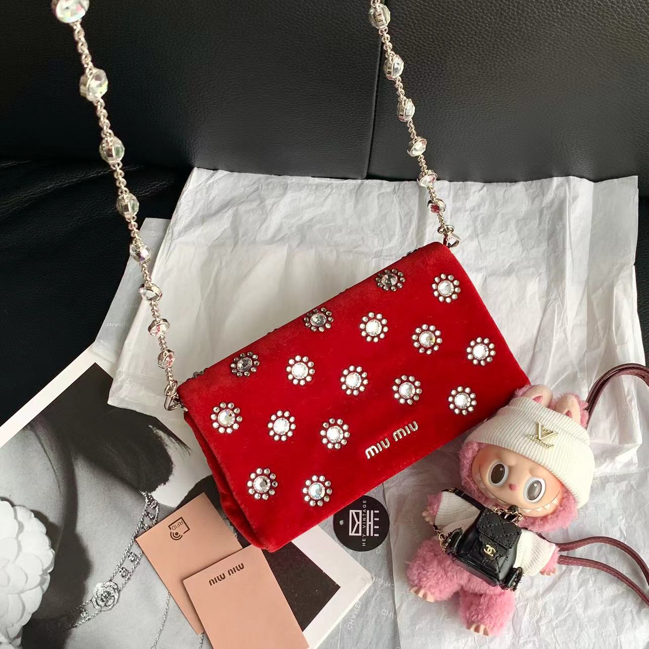 95新 MIU MIU/缪缪 新款红色丝绒钻钻包 22cm 14363053