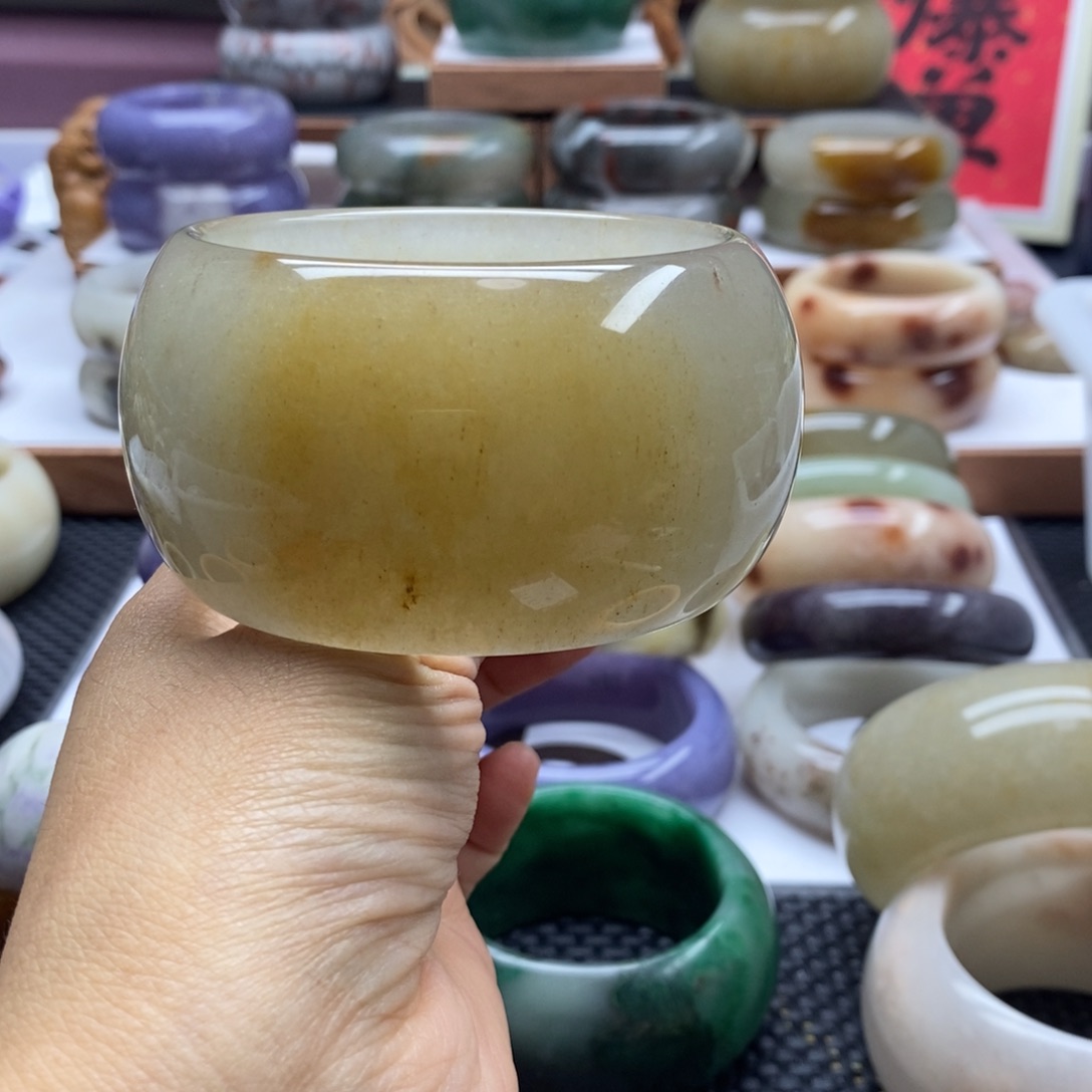 幸***生石英岩玉手镯未镶嵌