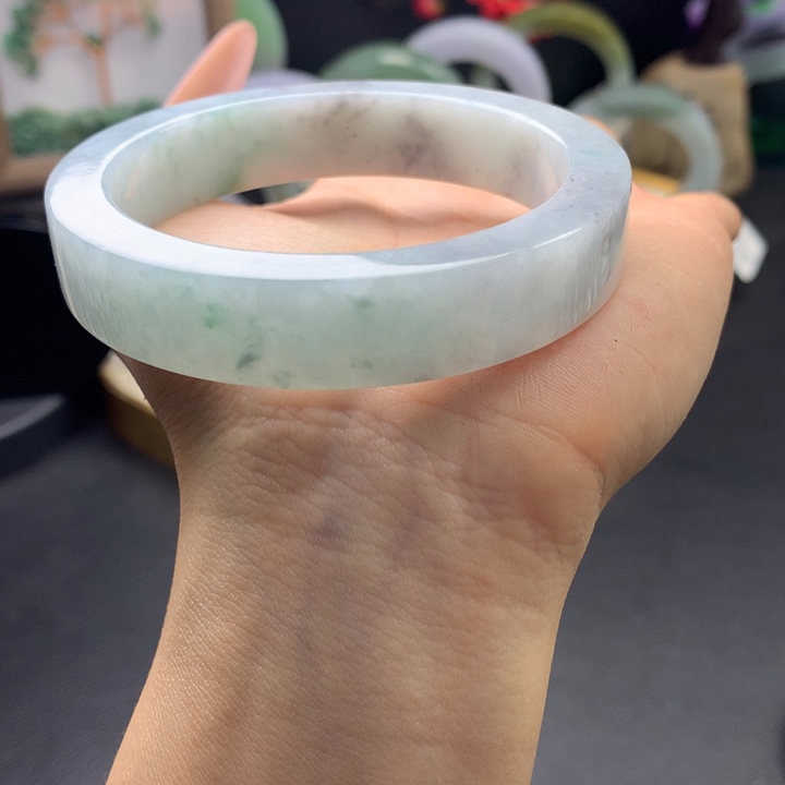 定制翡翠未镶嵌翡翠手镯