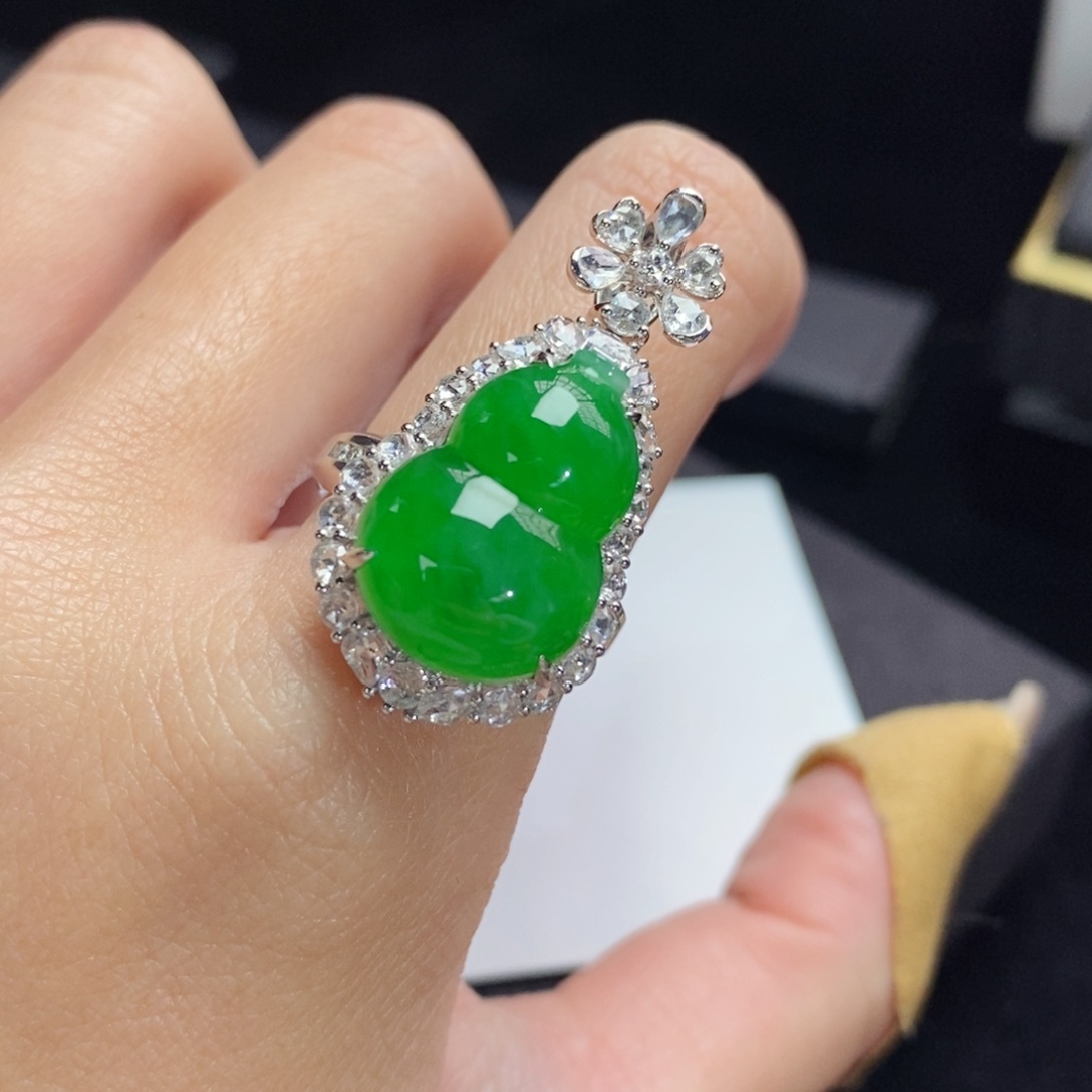 翡翠戒指18K金镶嵌葫芦戒指吊坠两用款