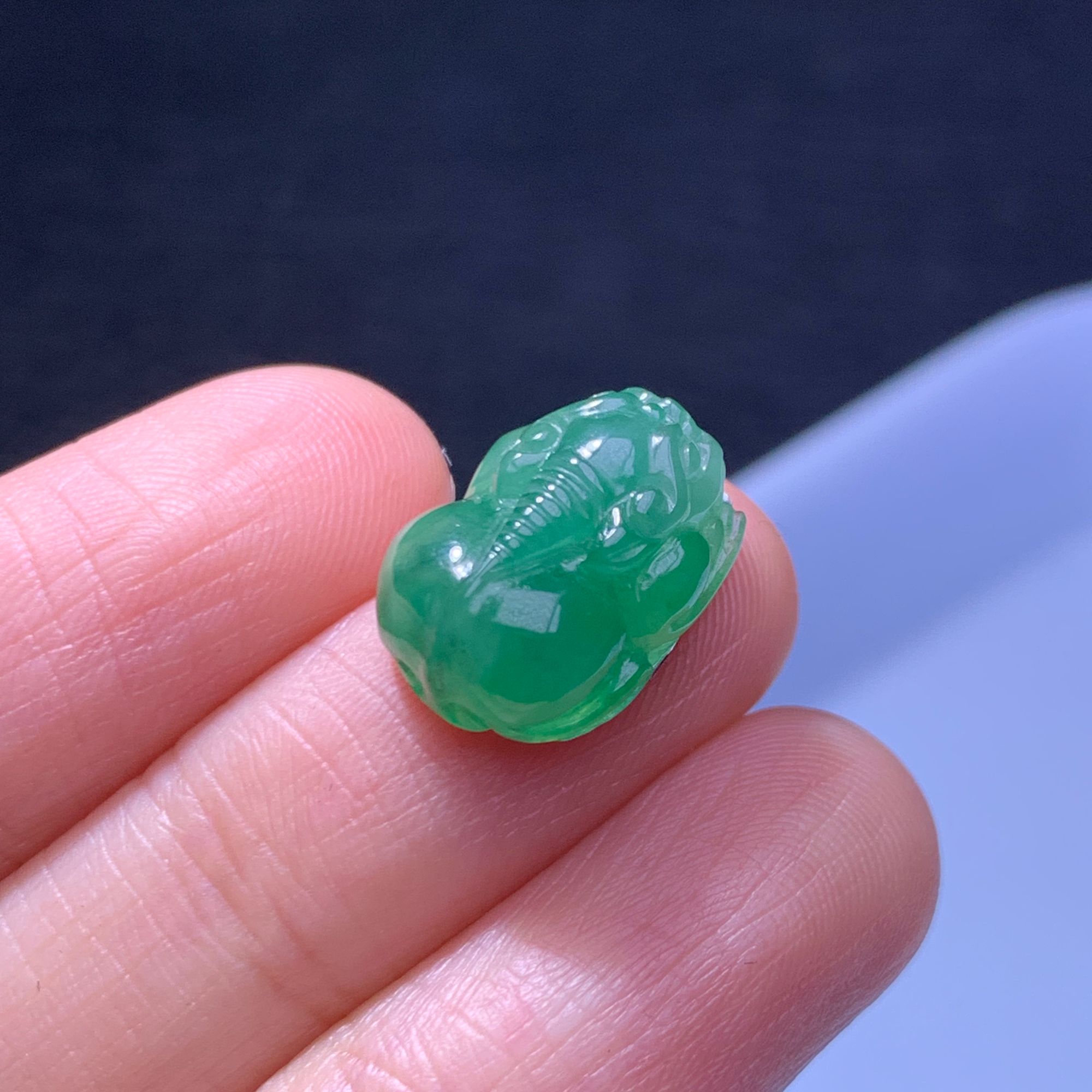 天然A货翡翠貔貅满绿吊坠挂坠精致小饰品14*10*6mm