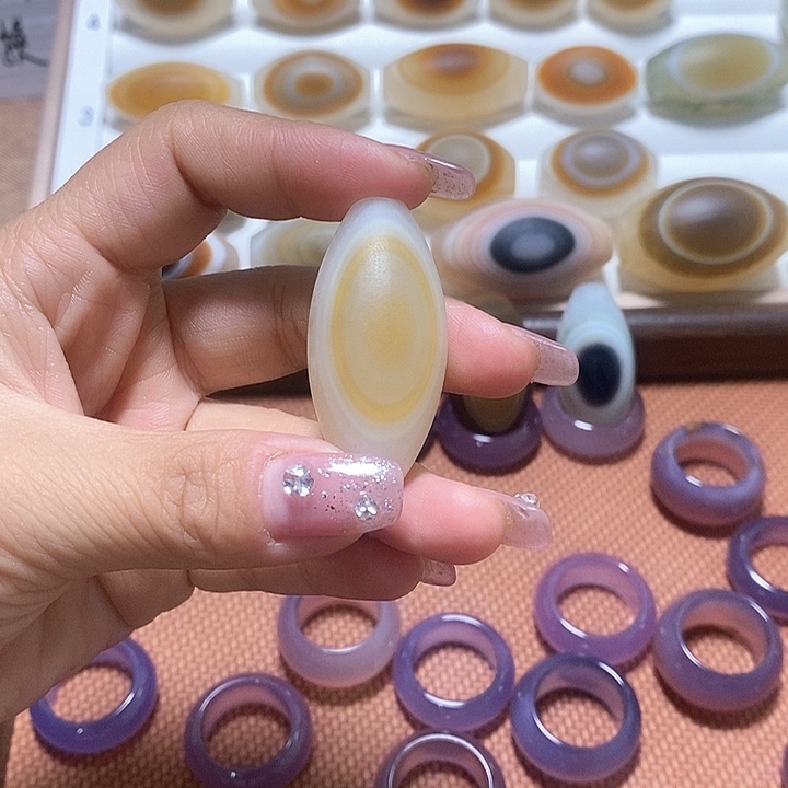 玛瑙/玉髓未镶嵌颈饰