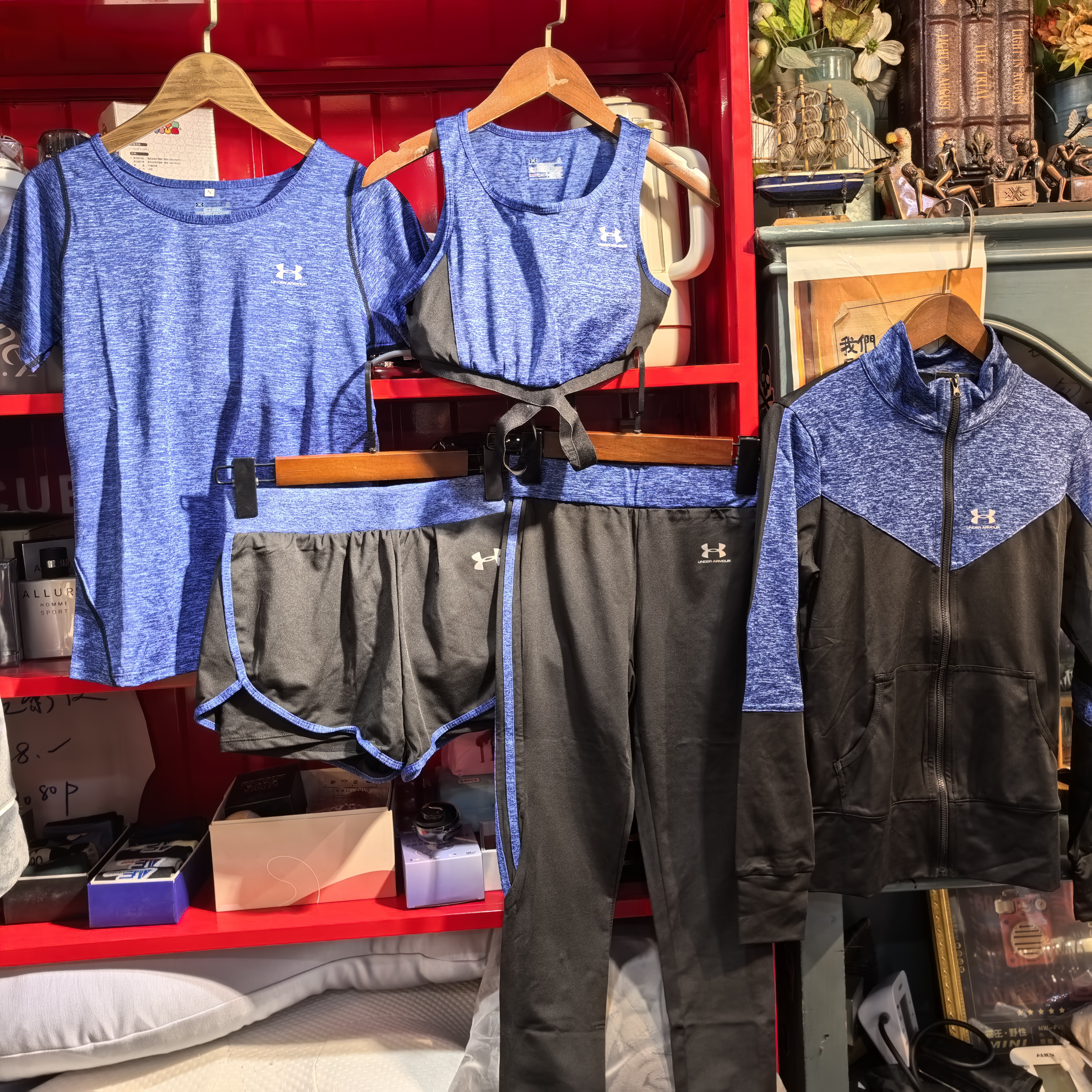 女款运动五件套S码适合100斤左右T恤+文胸+紧身裤+短裤+外套