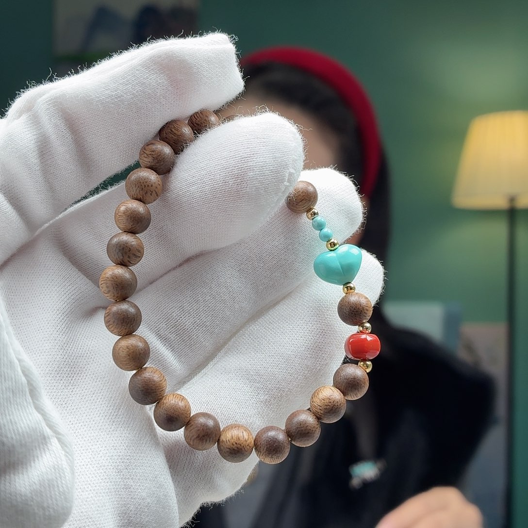 绿松石未镶嵌颈饰