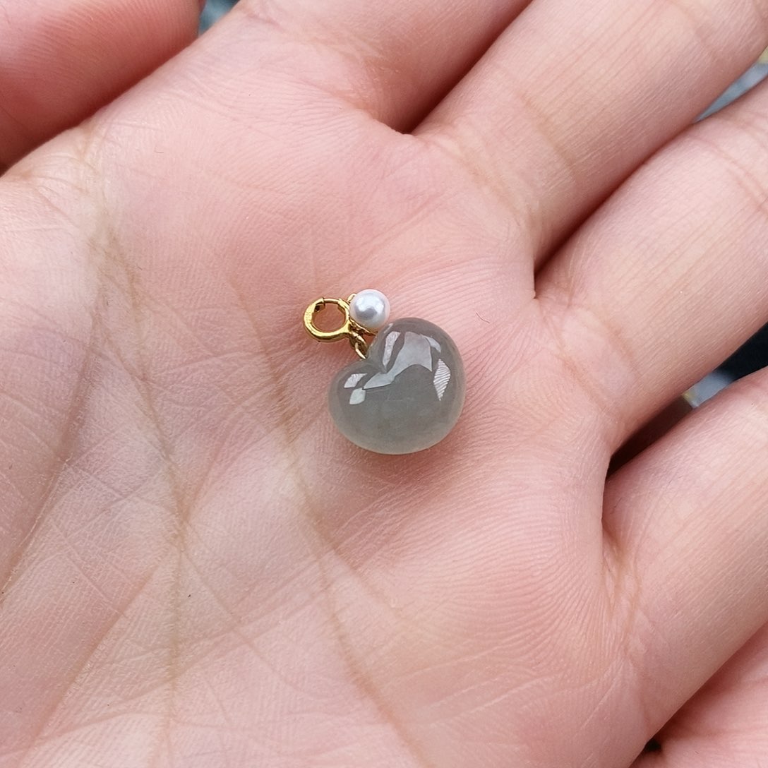 翡翠颈饰18K金镶嵌爱心