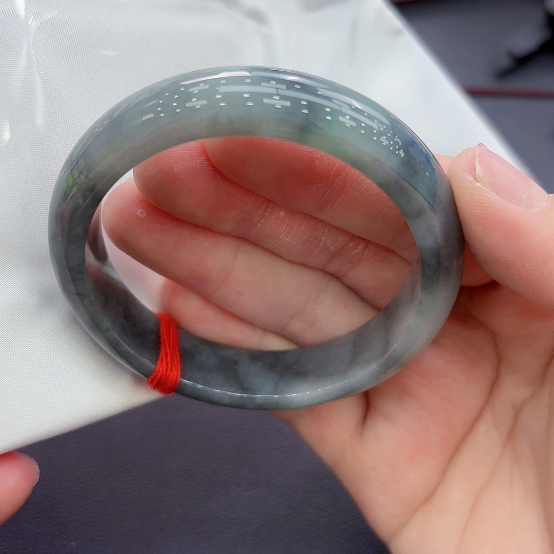 翡翠未镶嵌手镯张**?手镯53