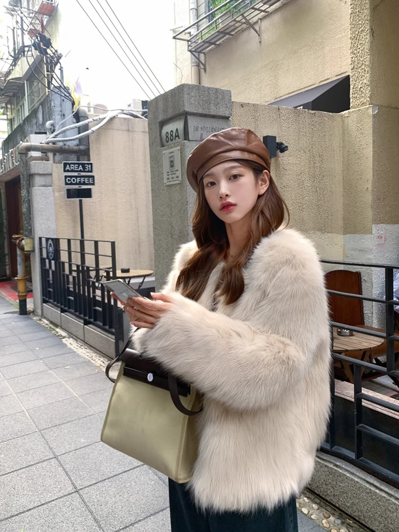 美拉德秋冬新款韩版气质百搭托卡毛绒外套V领环保毛毛外套30381#