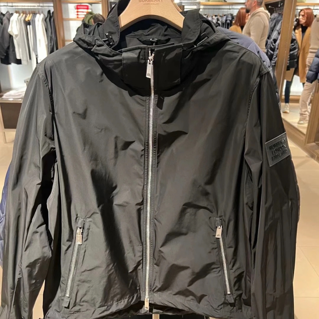未使用 BURBERRY/博柏利 男款 冲锋衣连帽夹克外套