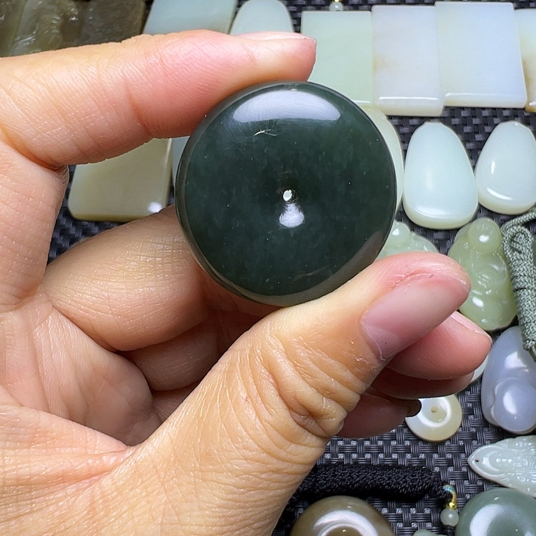 和田玉未镶嵌吊坠(不含链)卡30