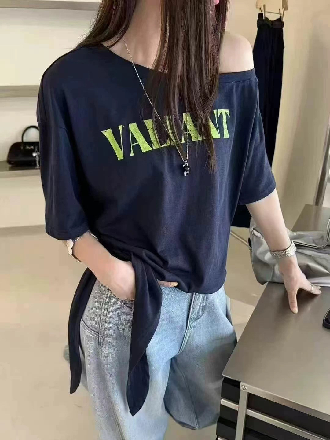 365斜肩上衣百搭