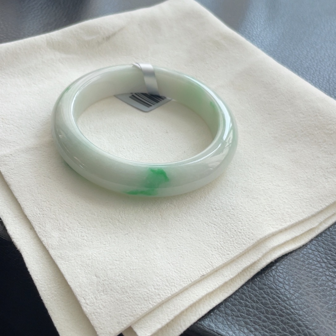 翡翠未镶嵌手镯纹55.5正圈