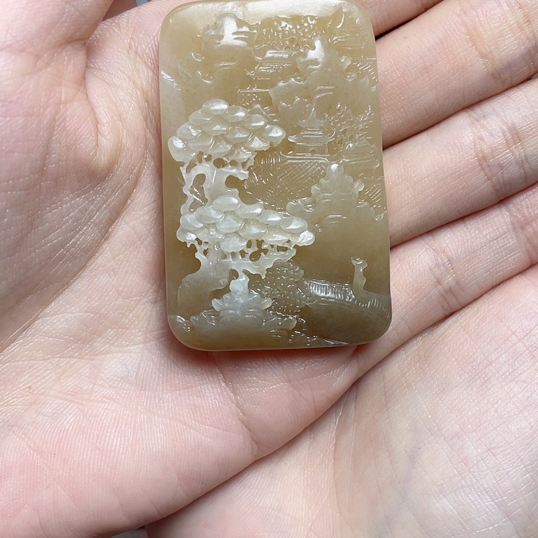 亦***舒颈饰未镶嵌和田玉