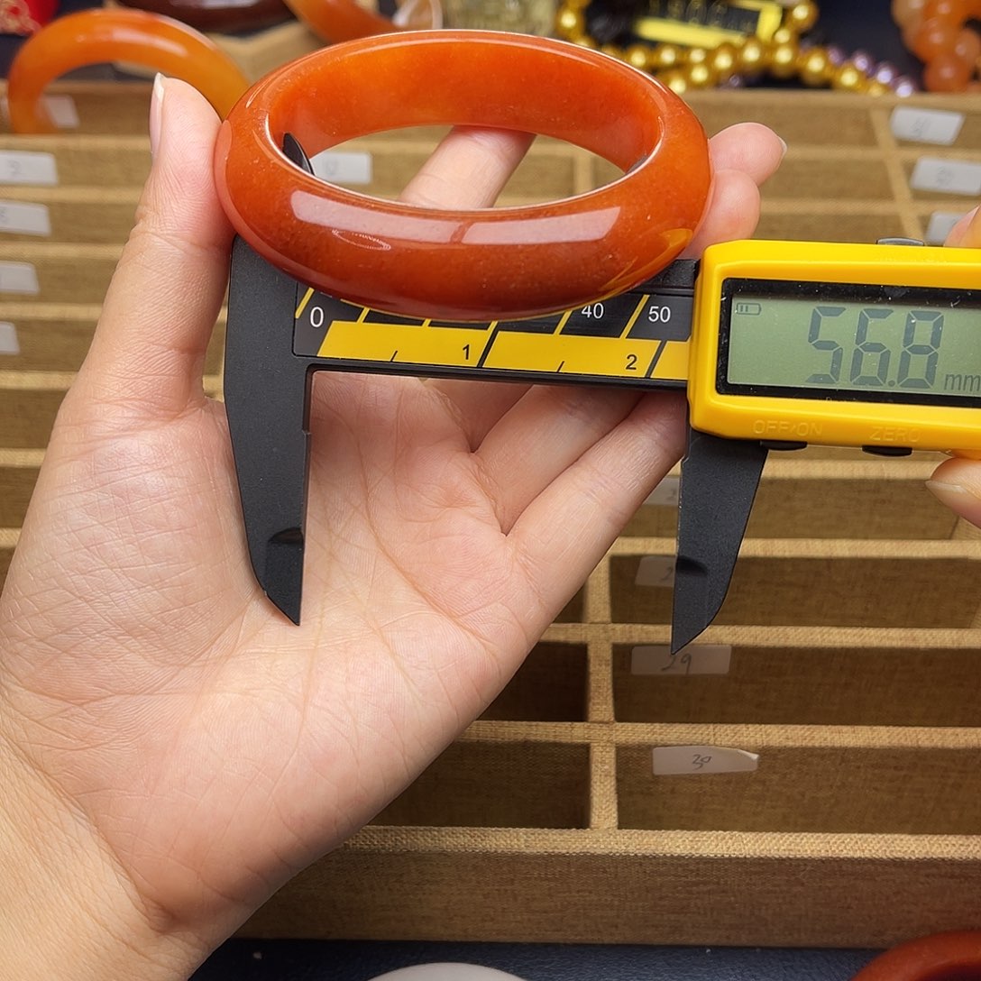 合金石英质玉（黄龙玉）手镯茄山老油料福利2号