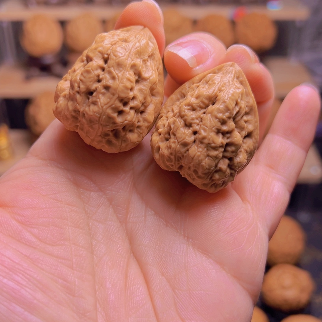 文玩核桃吊坠18w箭毒蛙36尺