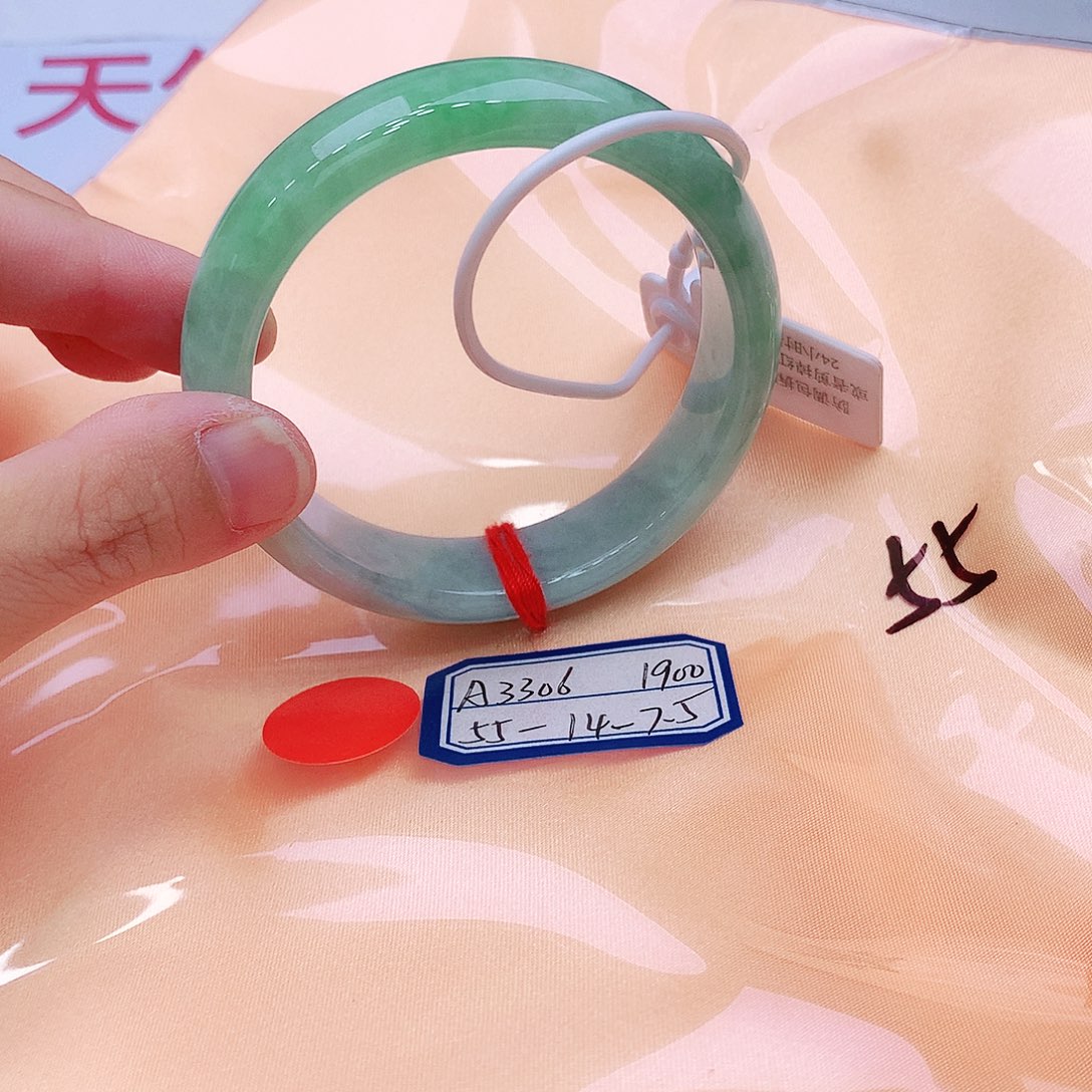 未镶嵌手镯翡翠翡翠