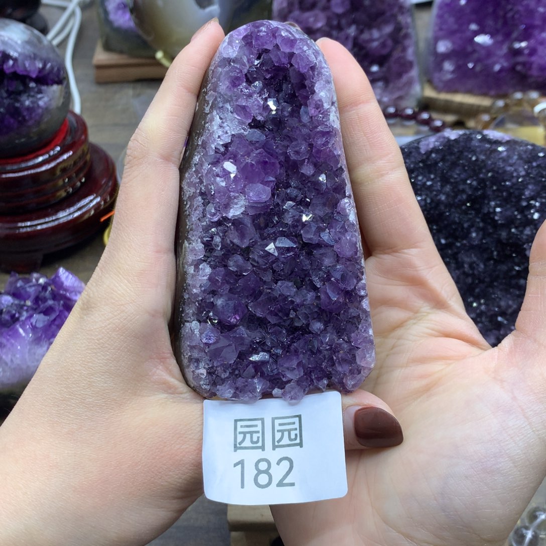 紫晶大型摆件（非配饰）未镶嵌