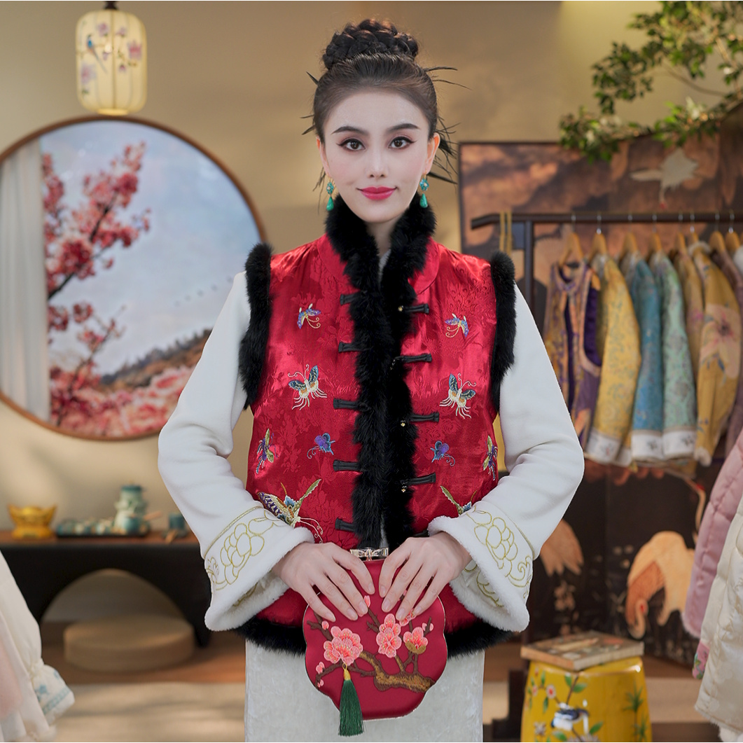 《倾世皇妃-马甲》1100显气质2025秋冬新款重工马甲背心