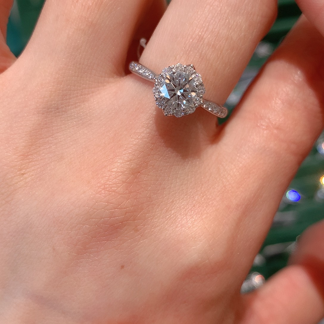 实验室培育钻石18K金镶嵌马*锡14圈70分