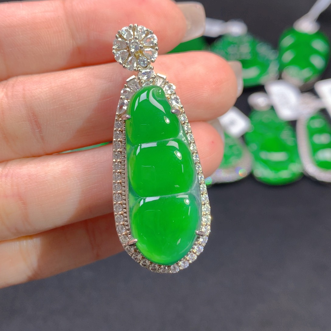 翡翠颈饰银S925镶嵌111111111