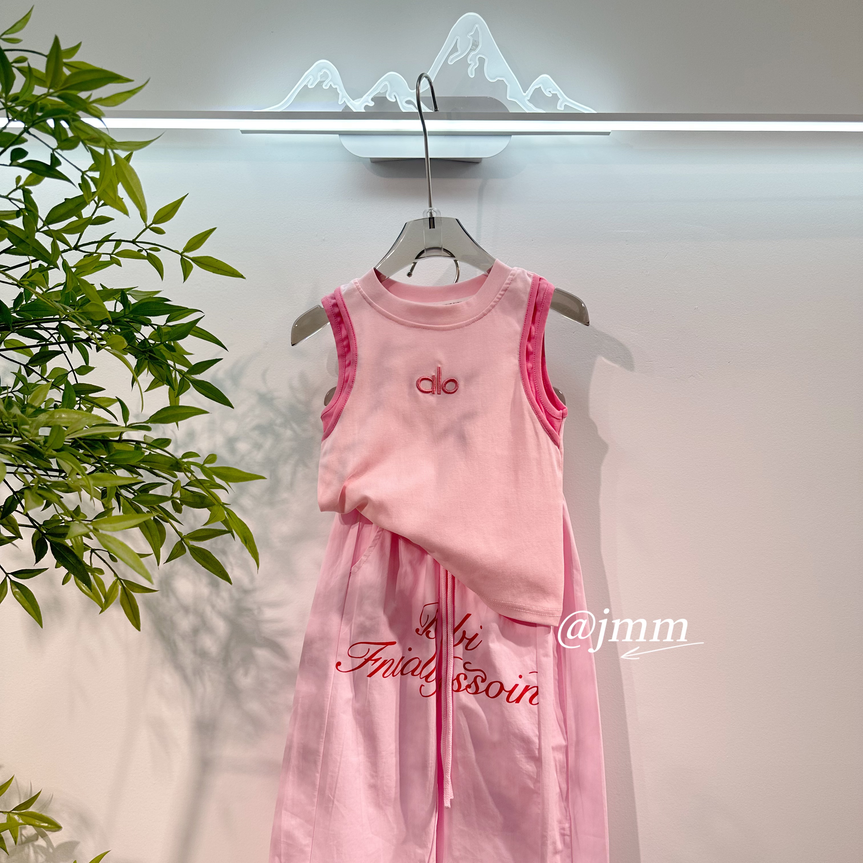 A226 女童套装拼色夏季运动薄款
