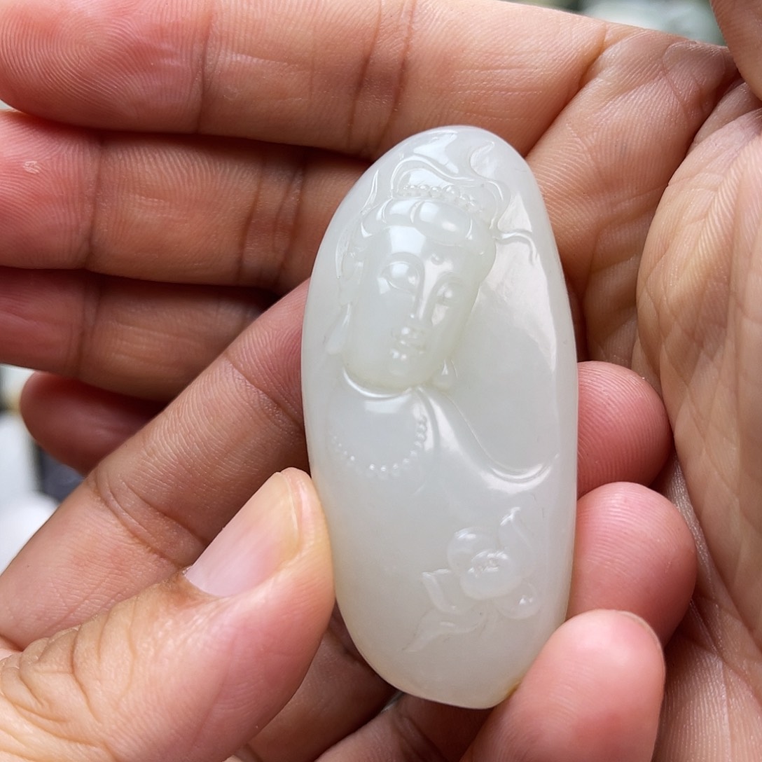 和田玉颈饰未镶嵌