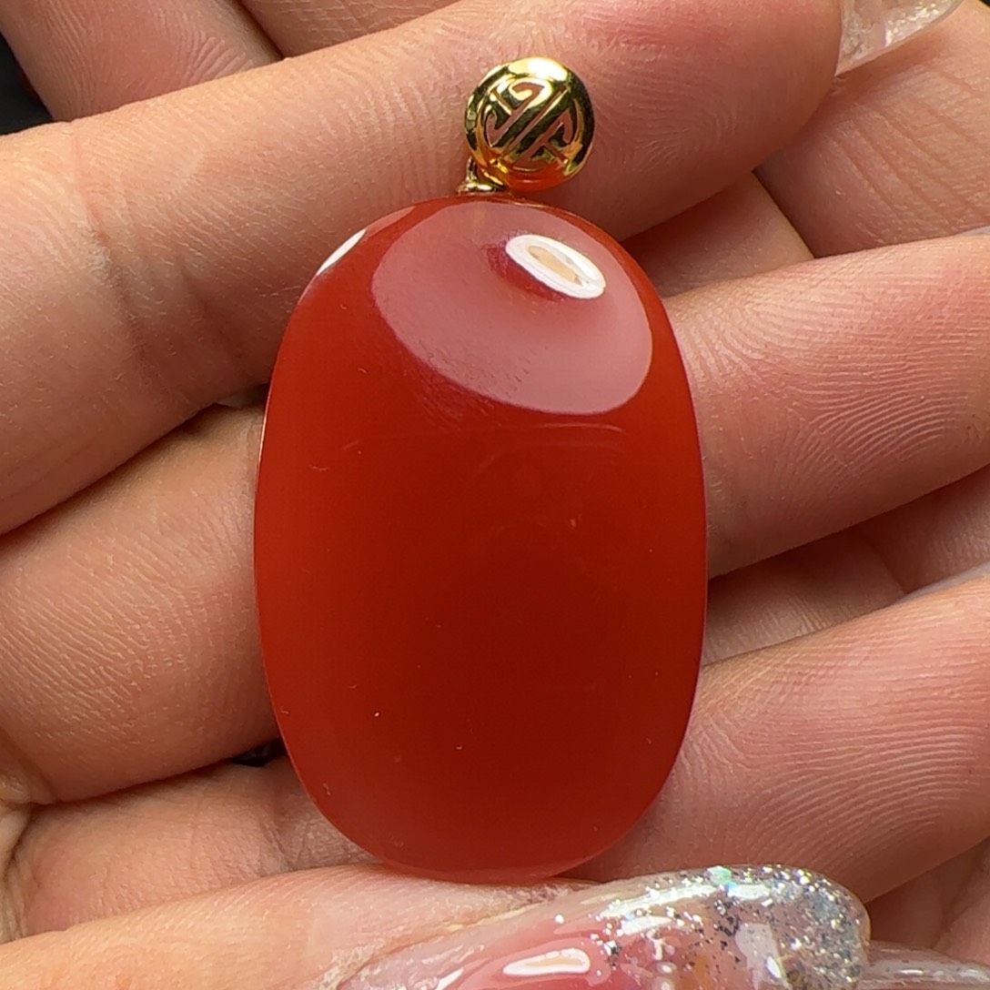 南红玛瑙吊坠18K金镶嵌
