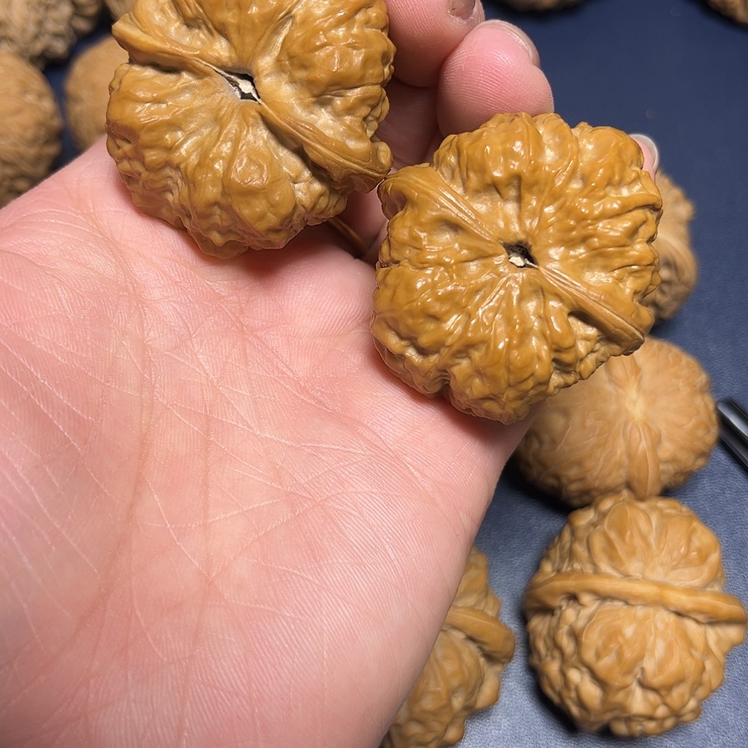 文玩核桃吊坠哇哇哇