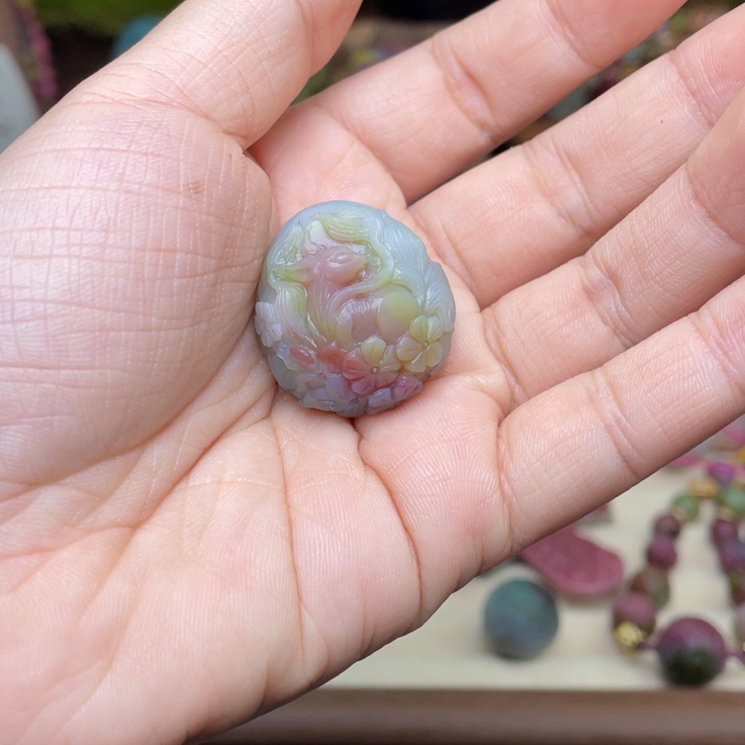 玛瑙/玉髓珠宝半成品未镶嵌꧁*꧂盐源玛瑙九尾狐