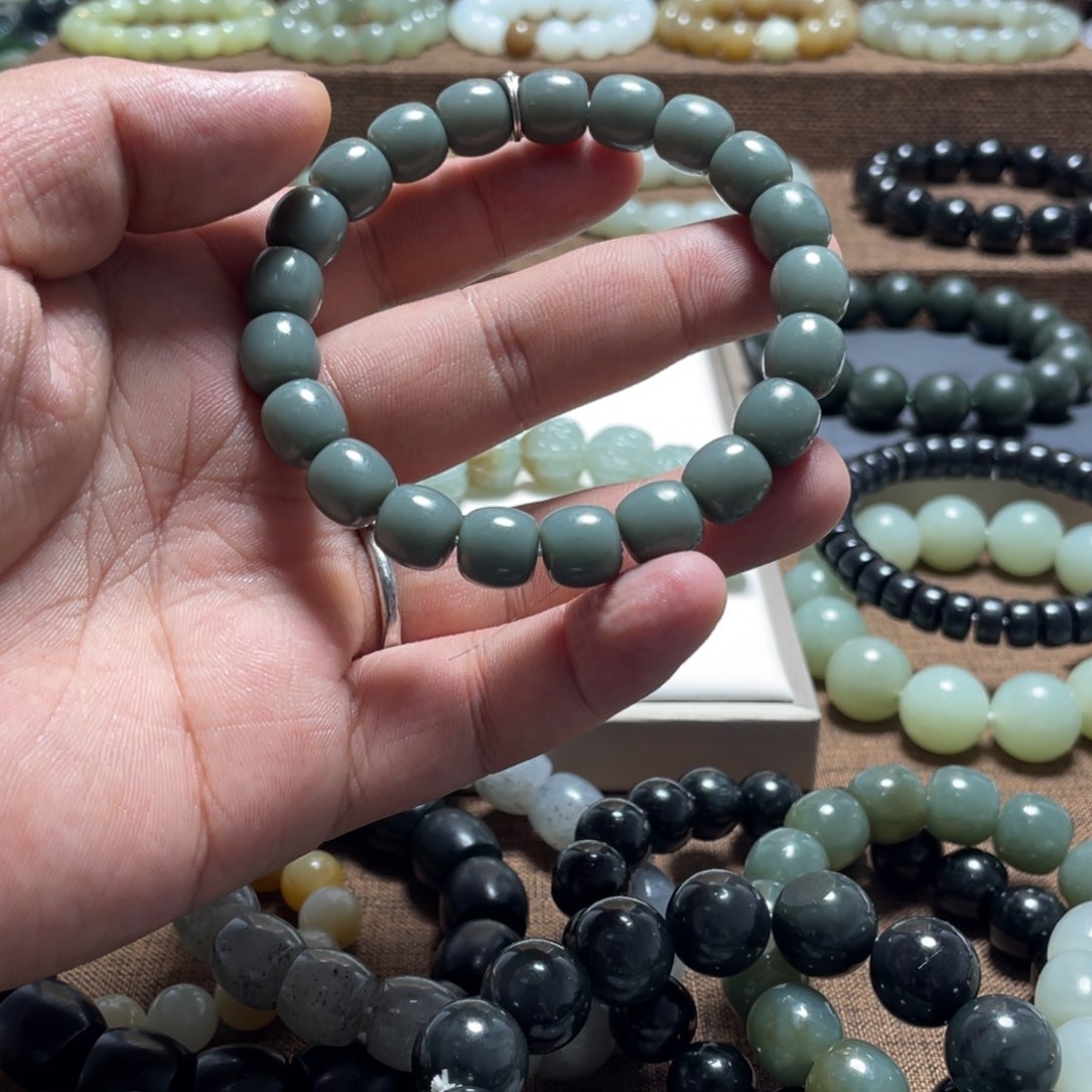 手链未镶嵌和田玉登*