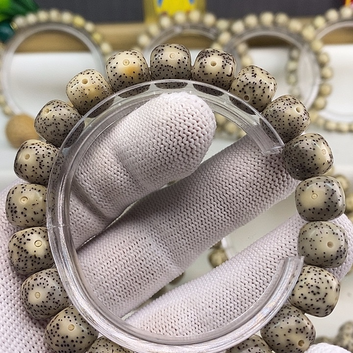 星月菩提手串福利石玉料带火