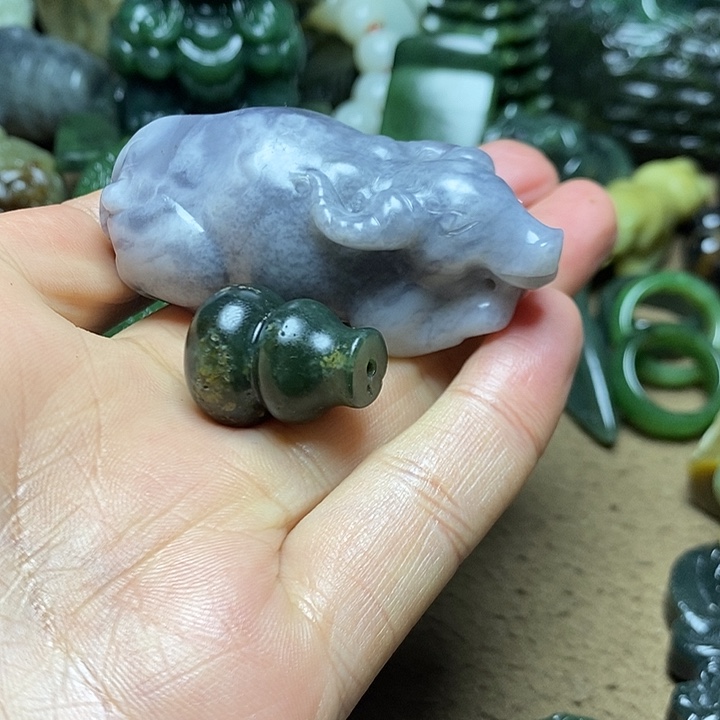 和田玉未镶嵌颈饰