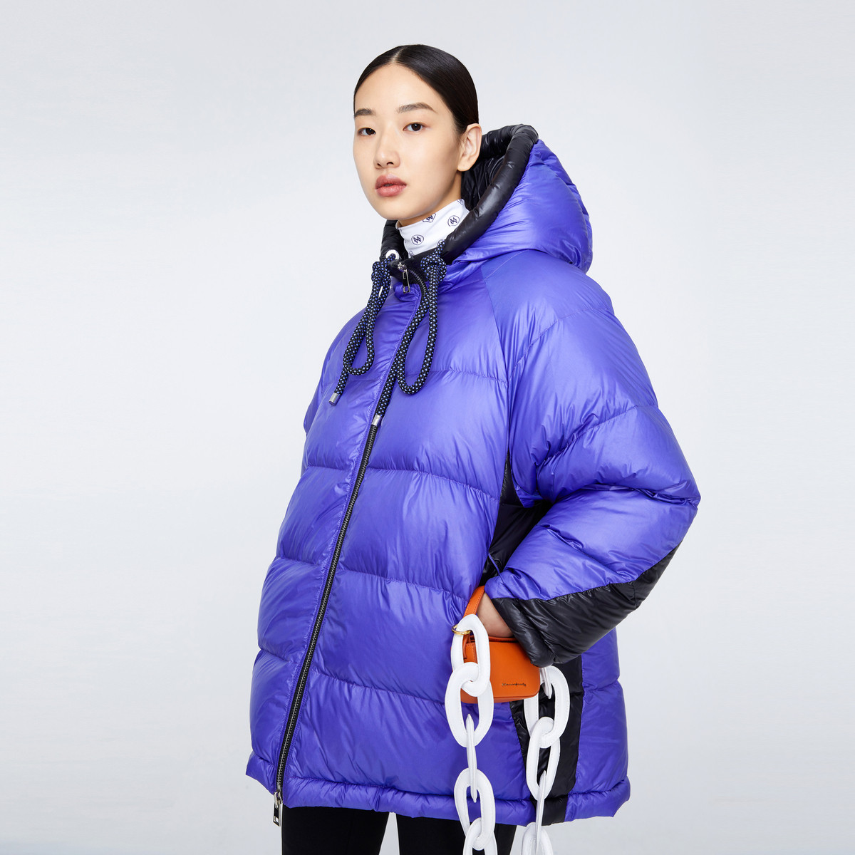 【白鹅绒】【艺术质感 向美而行】冬季时尚通勤女式羽绒服A1BW4621Y