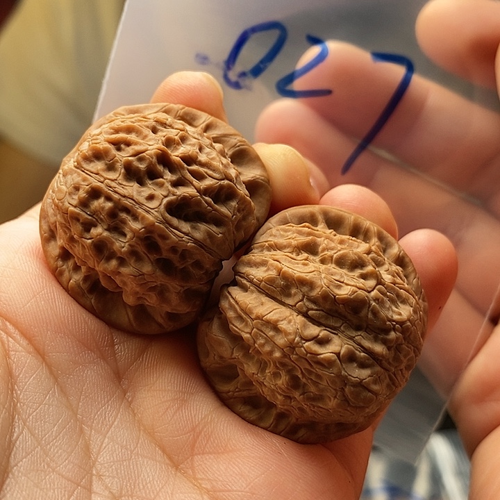 文玩核桃吊坠027号