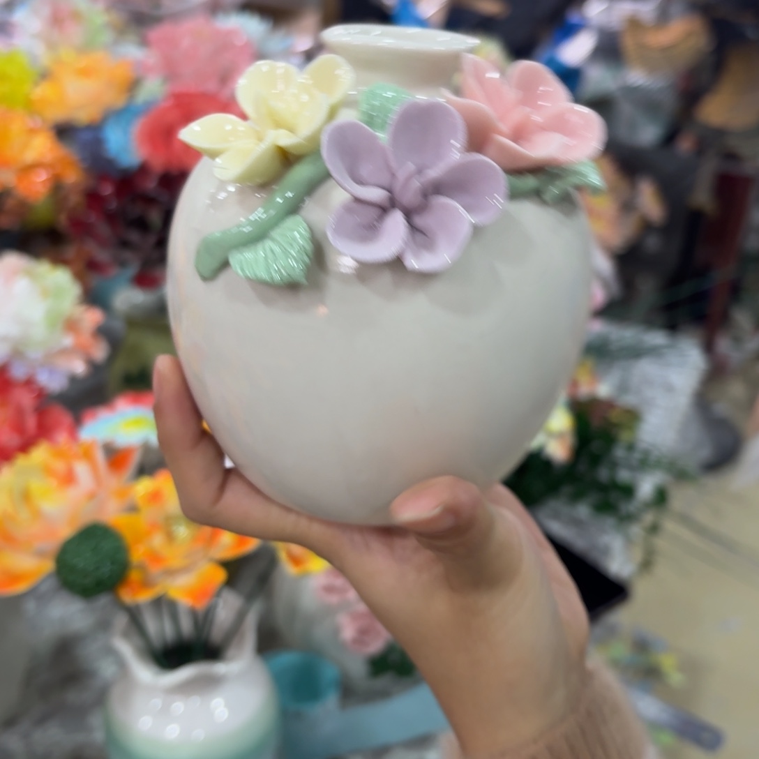 2816 陶瓷花拍满20元发货，退款拉黑