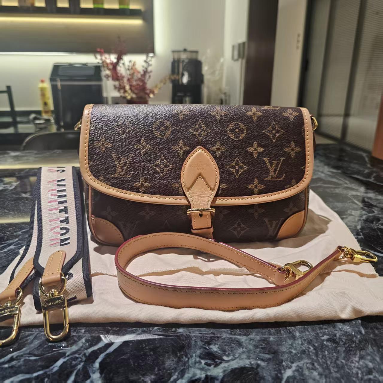95新 LouisVuitton/路易威登 LV 老花法棍包 黑肩带
