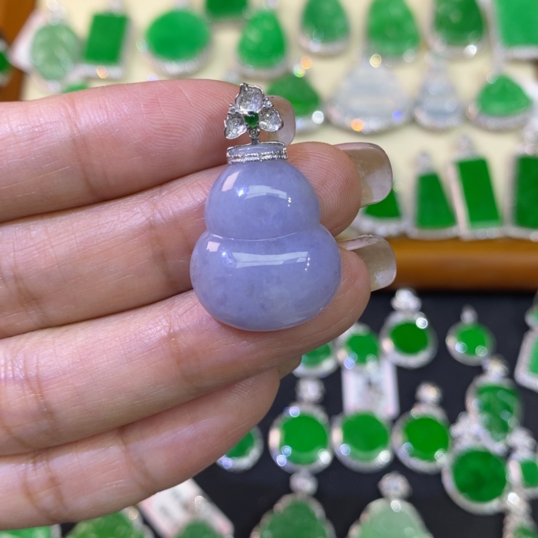 翡翠吊坠(不含链)18K金镶嵌吊坠