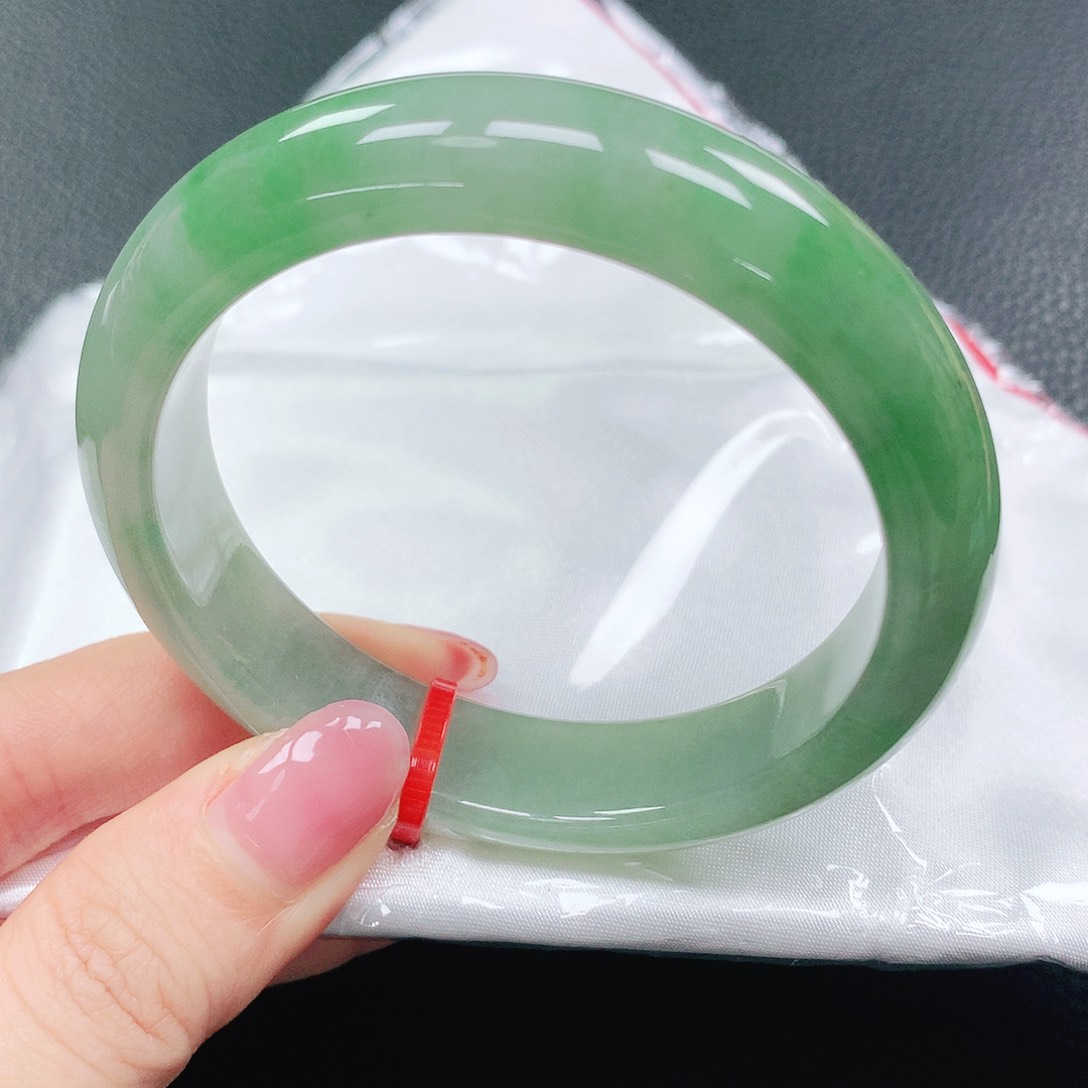 翡翠未镶嵌手镯55圈