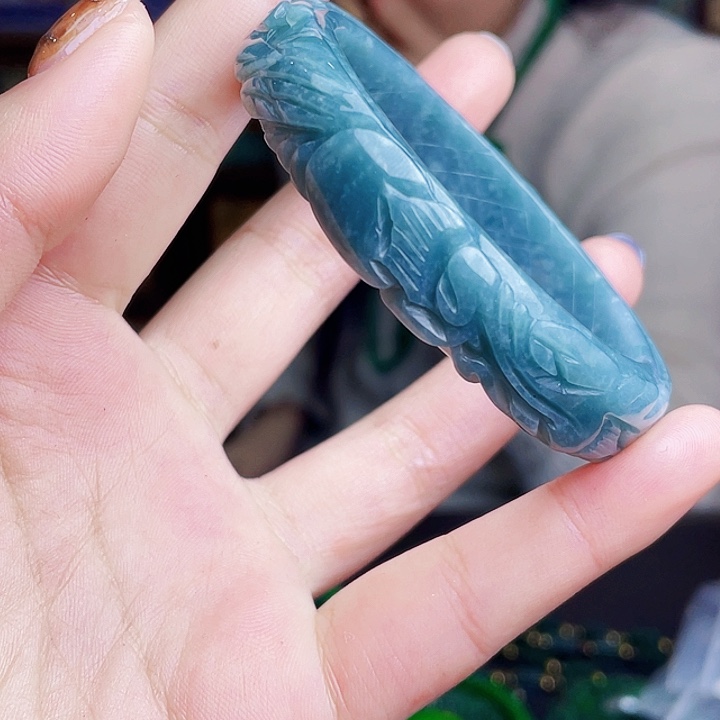 翡翠未镶嵌颈饰多样性55