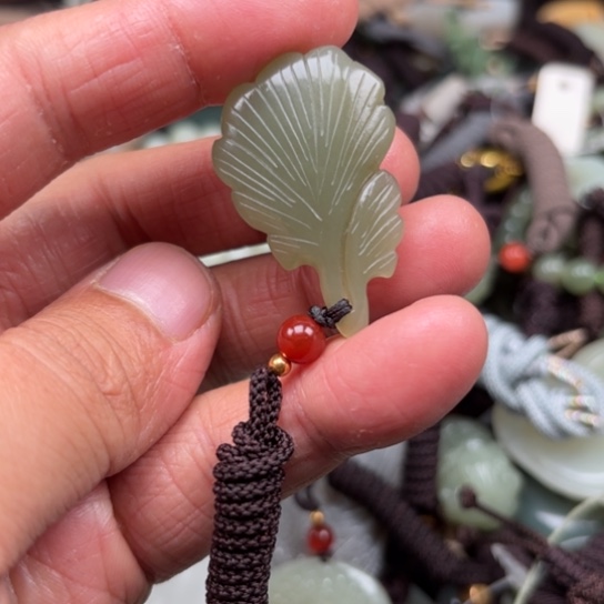 和田玉吊坠未镶嵌