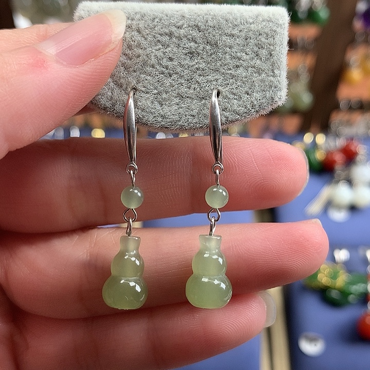 和田玉银S925镶嵌耳饰葫芦晴水绿