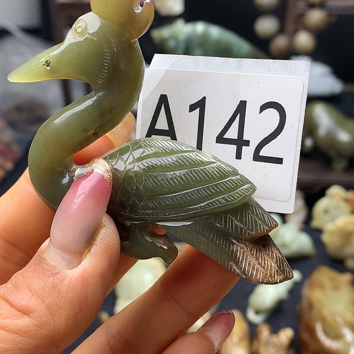 和田玉未镶嵌车挂