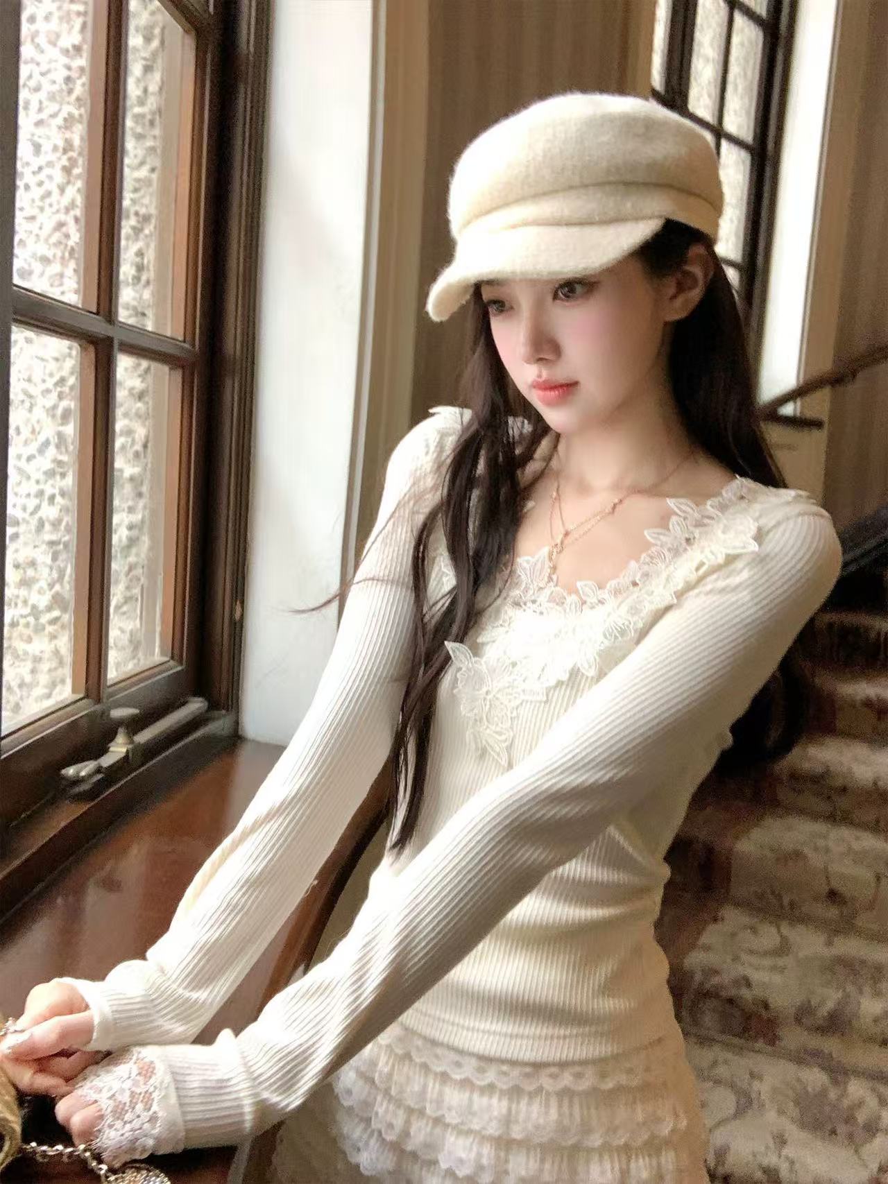 米古古 青柠#1955-新 法式小众蕾丝花朵领口设计感上衣（S 衣长52）