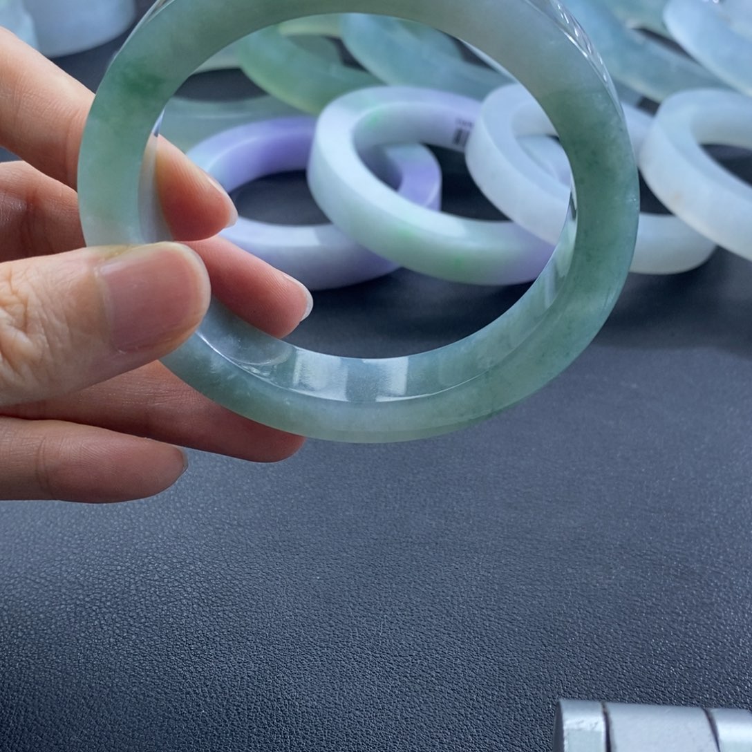 让***吧定制翡翠未镶嵌翡翠