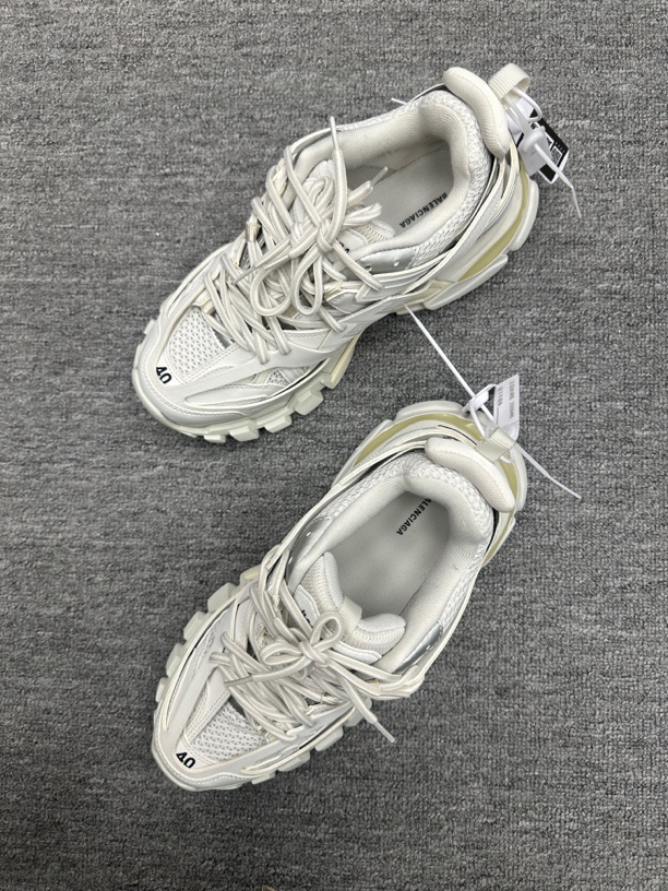 99新 Balenciaga/巴黎世家 40 巴黎世家track 老爹鞋白色