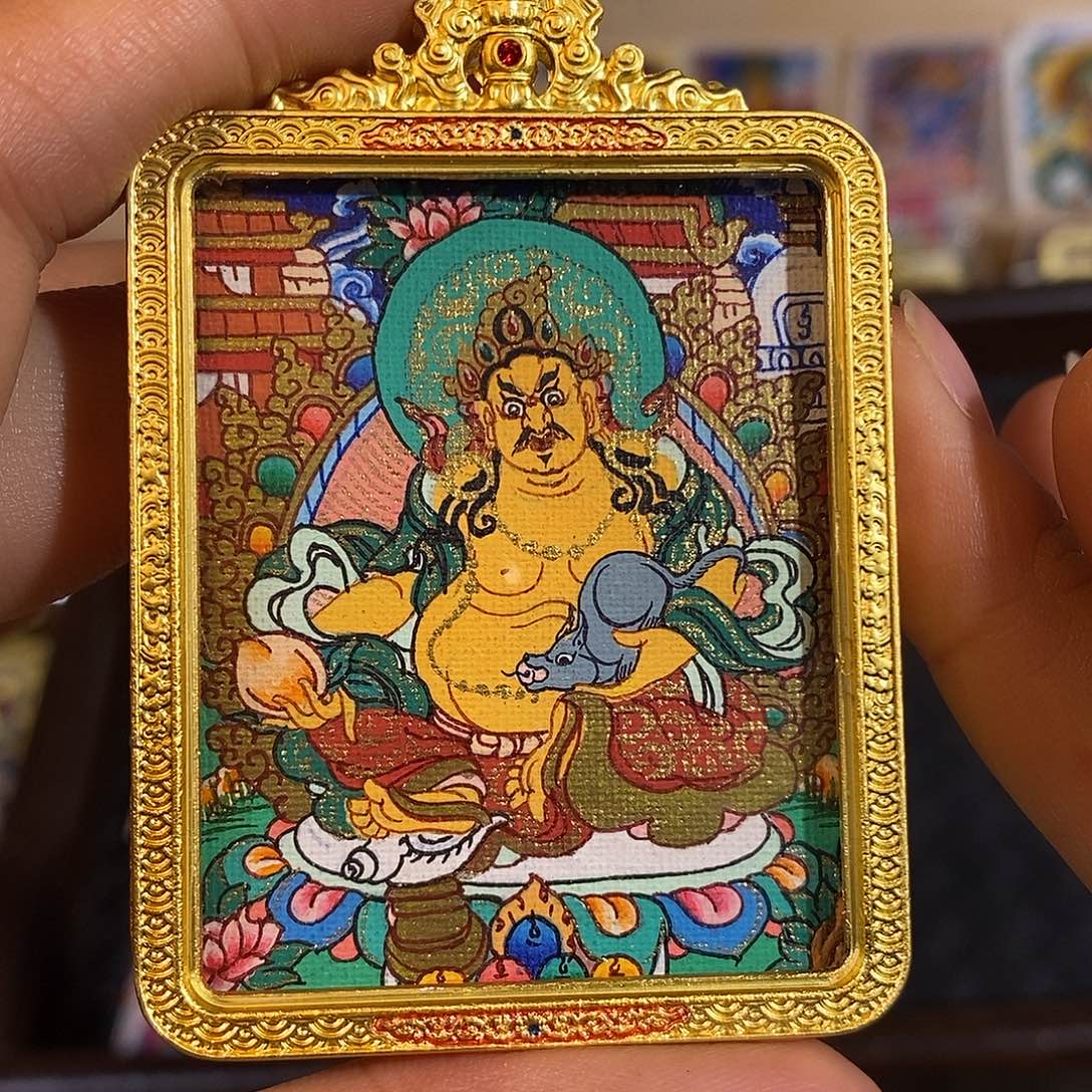 ****.吊坠纯手绘唐卡黄财