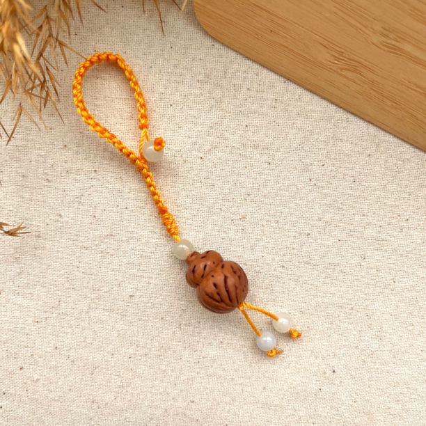 野生碧桃桃核挂坠纯手工雕刻