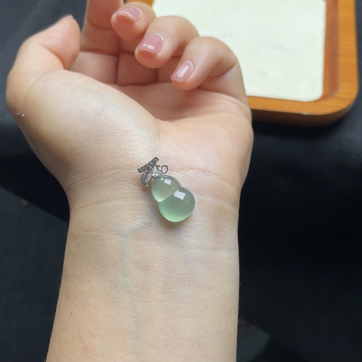 FL（上新）冰湖水绿吊坠翡翠a货